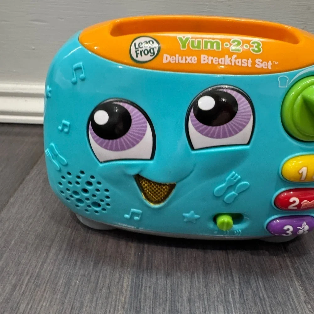 LeapFrog Yum-2-3 Deluxe Breakfast Set Electronic Toaster Baby Toddler